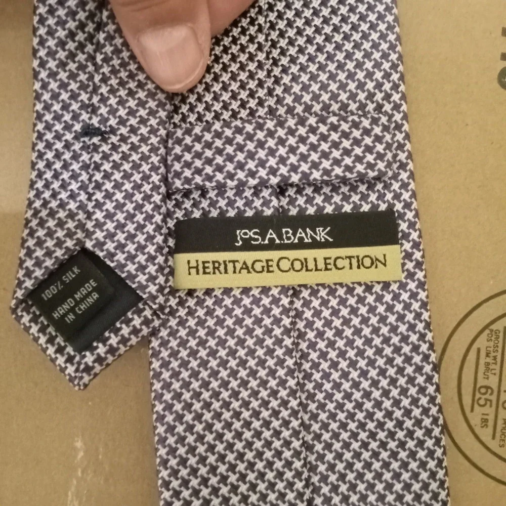 Jos A Bank Heritage Collection Mens Silk Tie Plum White MicroHoundstooth 3